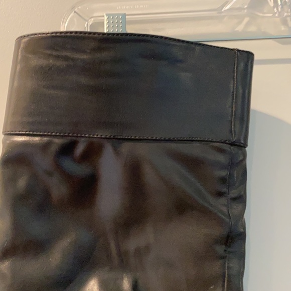 Guess knee high boots 👢 - Picture 4 of 8